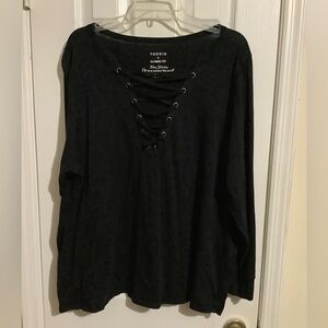 Torrid 2 shirt bundle size 3